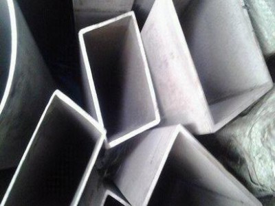 廠家直銷不銹鋼304無(wú)縫鋼管，質(zhì)量保證