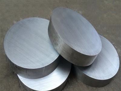 聊城圓鋼現(xiàn)貨 規(guī)格齊全 材質(zhì)齊全 40cr 20# 45# 圓鋼 可切割下料