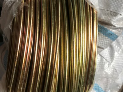 熱鍍鋅白鐵絲黃鐵絲鐵國標(biāo)熱鍍鋅鋼絲大棚鋼絲葡萄獼猴桃果園鋼絲